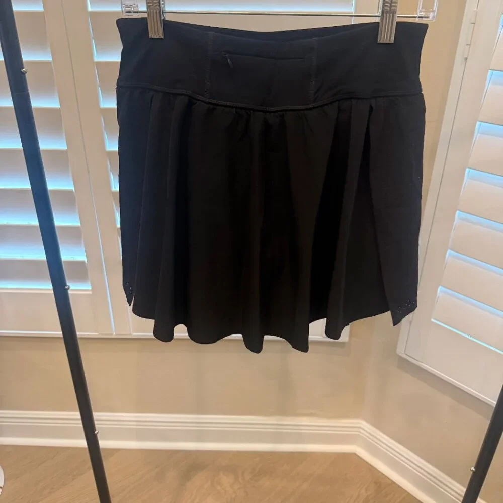 SPANX Black Get Moving Skort, Size L, EUC - Picture 2 of 3